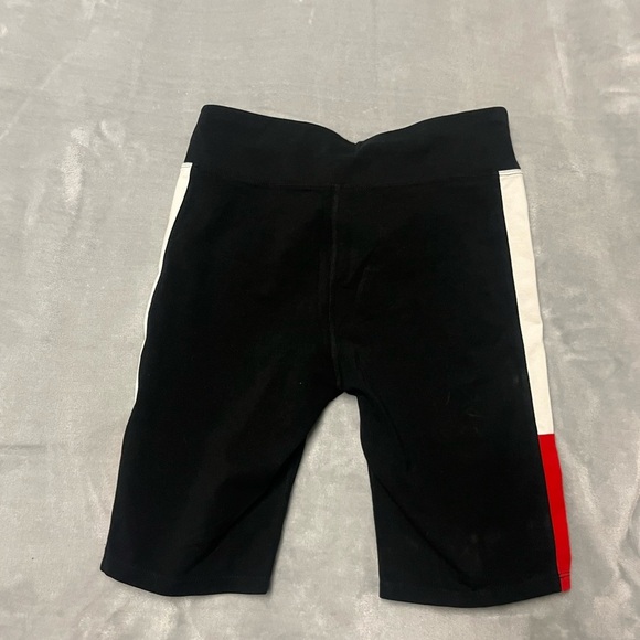 🌻Black and Red Athletic Shorts - Picture 4 of 4